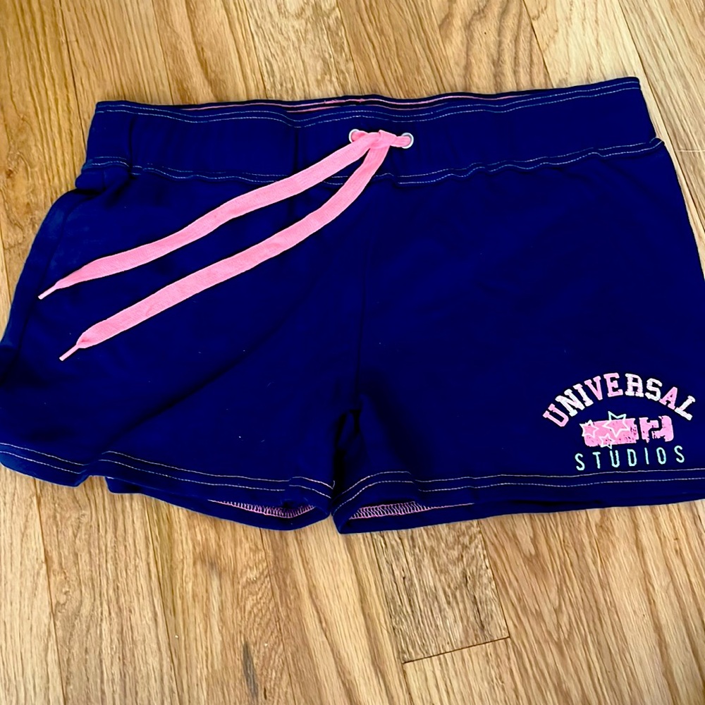 UNIVERSAL STUDIOS CUTE CONFERRABLE LOUNGS SHORTS